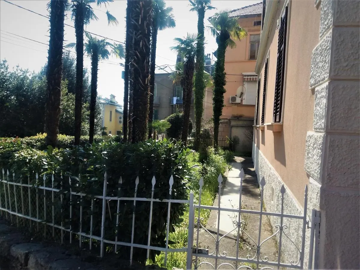 Apartment Hana Opatija 0*,